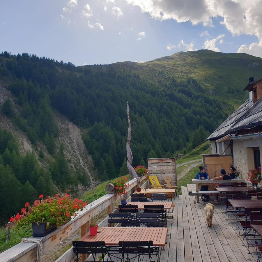 Alp Es-Cha Dadour Bed and Breakfast Madulain Eksteriør billede